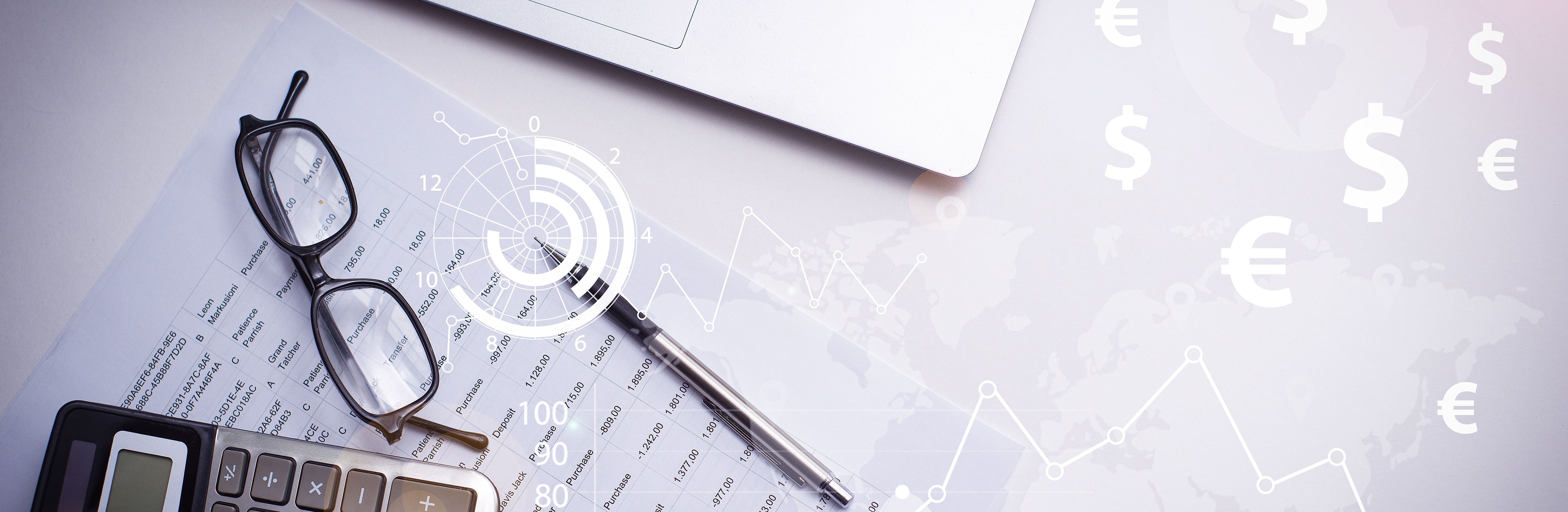 Arbeitsplatz Schreibtisch mit Unterlagen